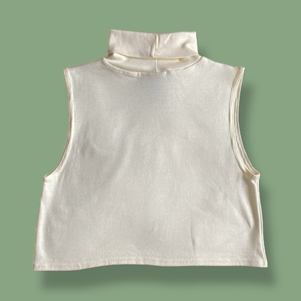 White Stag Cream Sleeveless Crop Tank Top
